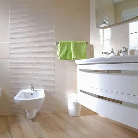 Gorgeous In Holiday home *