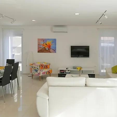 Gorgeous In Holiday home