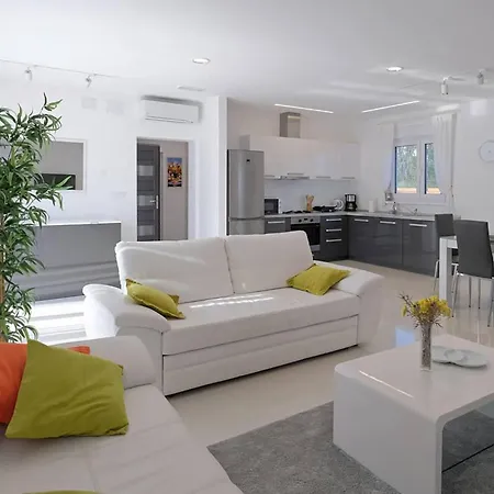 Gorgeous In Holiday home